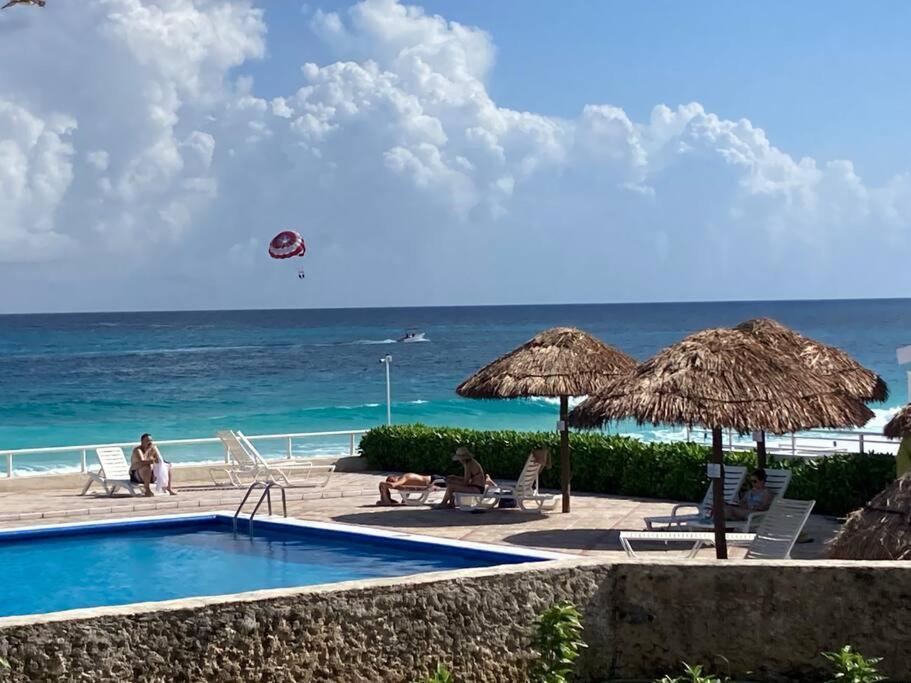 Cancun Oceanfront, Entire Apartment Kültér fotó