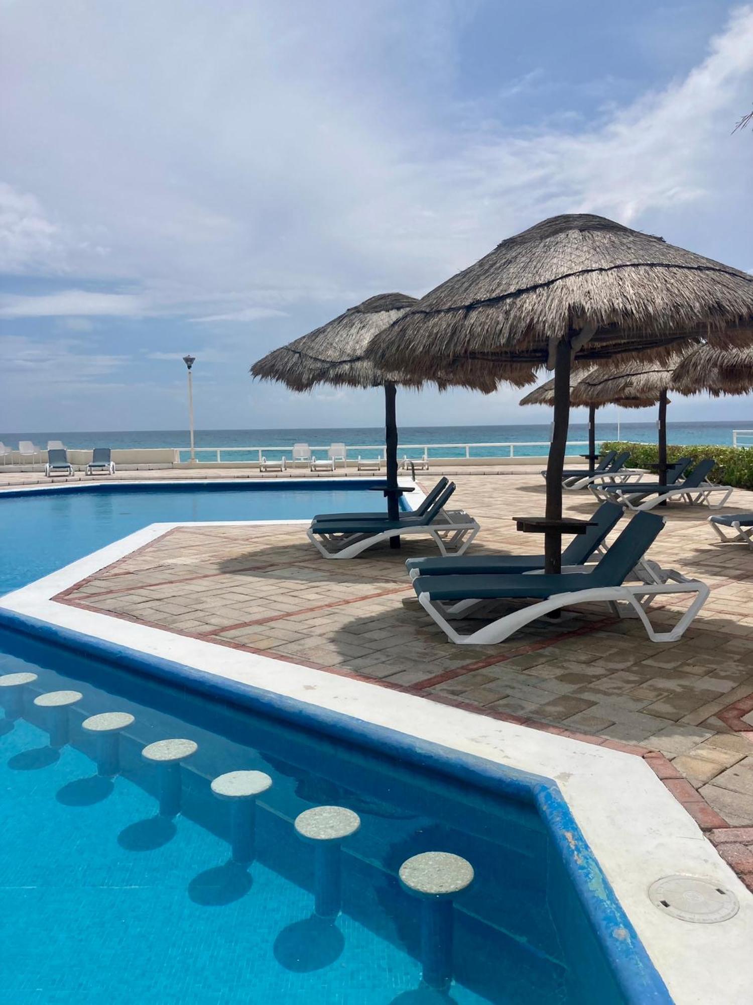 Cancun Oceanfront, Entire Apartment Kültér fotó